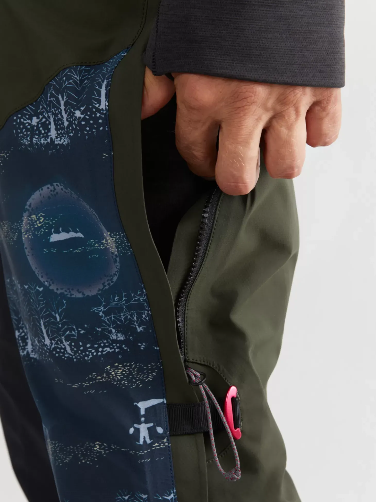 Klättermusen Waterproof Pants<134 Levitend Cutan Britta Pant RosinGreen-CoboltBlue