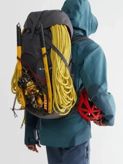 Klättermusen Multi-Day Backpacks (32-100L)|Skiing<Höner Raven